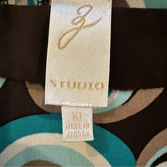 Studio Multicolored Geometric Sleeveless Blouse Sz 10 - Picture 6 of 8